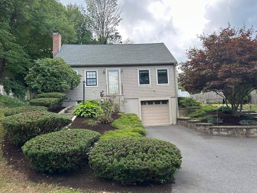 13 Winslow Rd, Sharon MA 02067 photo 2