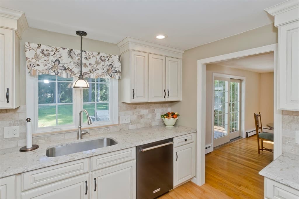 6 Joan St, Wilbraham MA 01095 photo 12