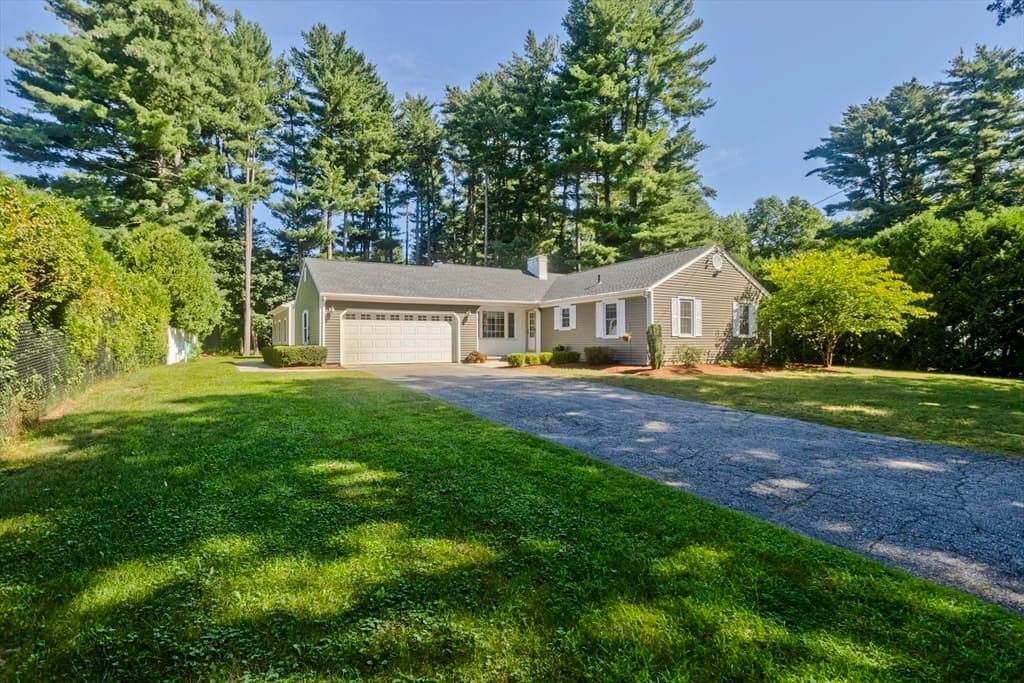 6 Joan St, Wilbraham MA 01095 photo 3