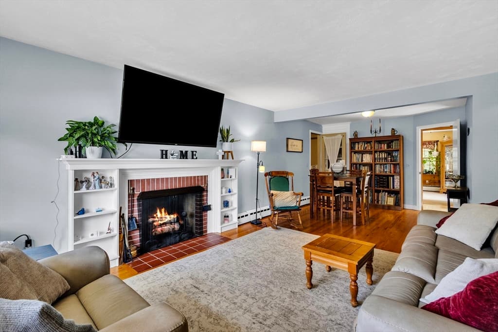 72 Powers Rd, Holden MA 01520 photo 4