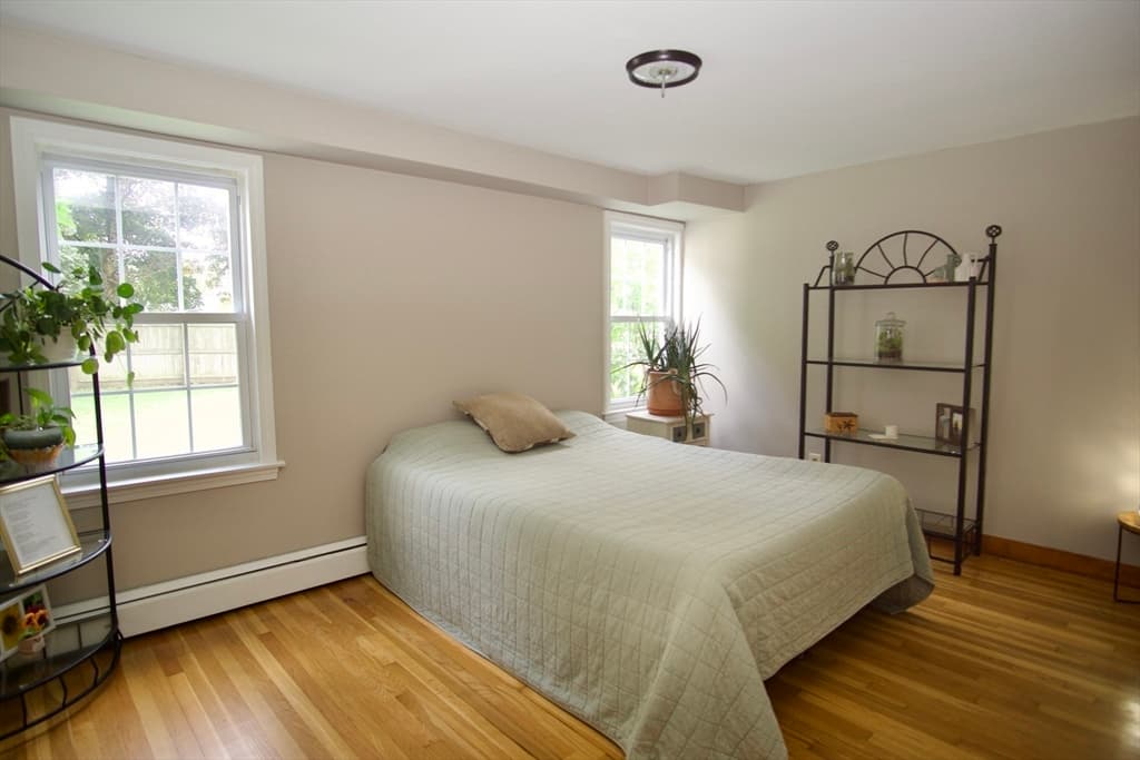 Single Family Residence at 4 Williams Rd, Sturbridge MA 01566, Sturbridge, photo 10 of 22