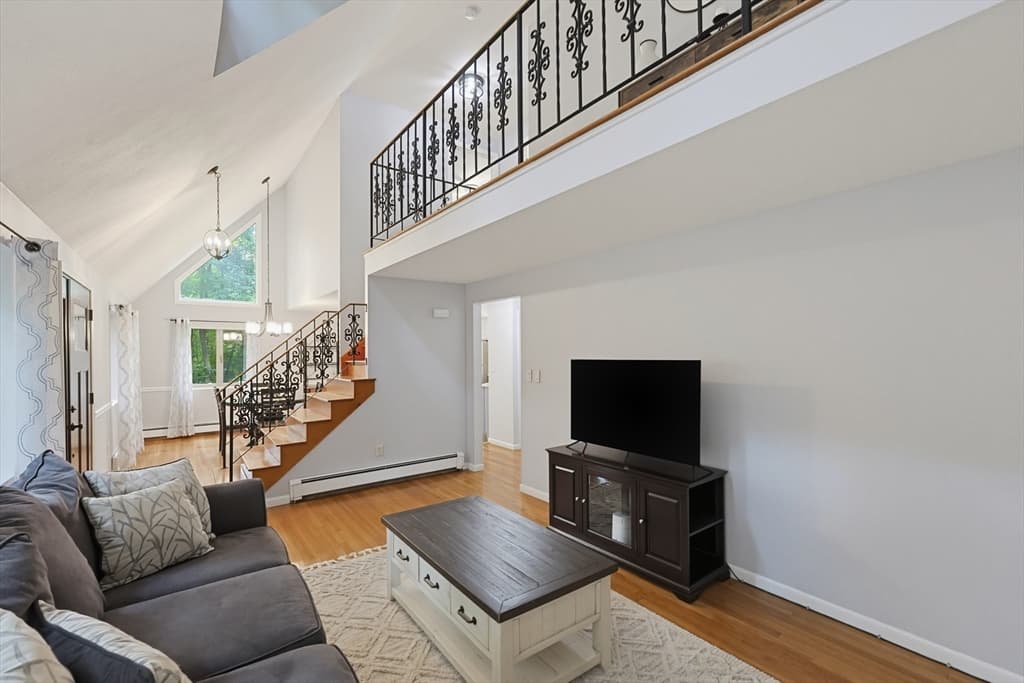 62 Miller St, Franklin MA 02038 photo 7