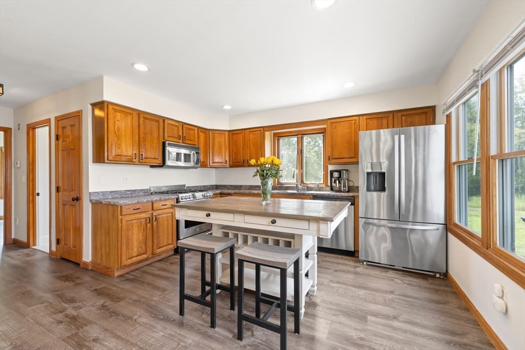 180 Great Road, Littleton MA 01460 photo 2