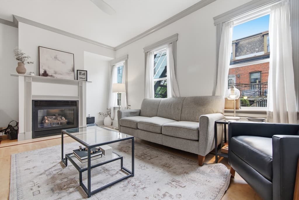 255 Gold St # 2, Boston MA 02127