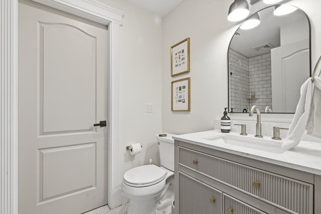 255 Gold St # 2, Boston MA 02127 photo 5
