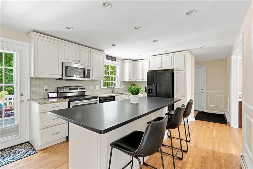 9 Catherine Avenue, Franklin MA 02038 photo 8