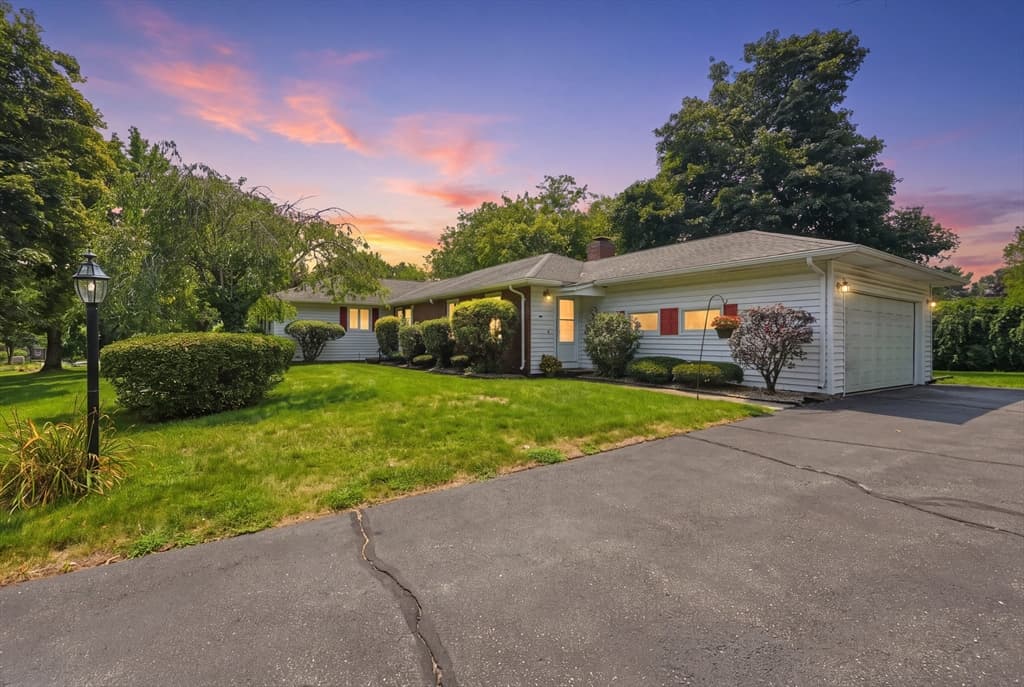 22 Williston Dr, Longmeadow MA 01106