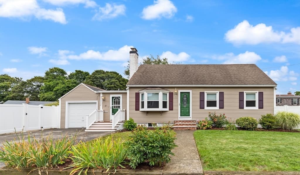 11 Old Farm Rd, Beverly MA 01915 photo 2