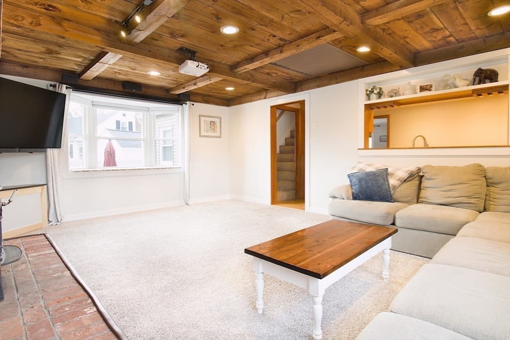 11 Old Farm Rd, Beverly MA 01915 photo 16