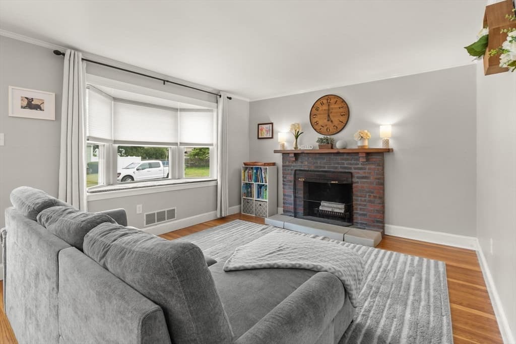 11 Old Farm Rd, Beverly MA 01915 photo 18