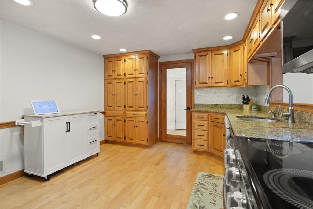 11 Old Farm Rd, Beverly MA 01915 photo 11
