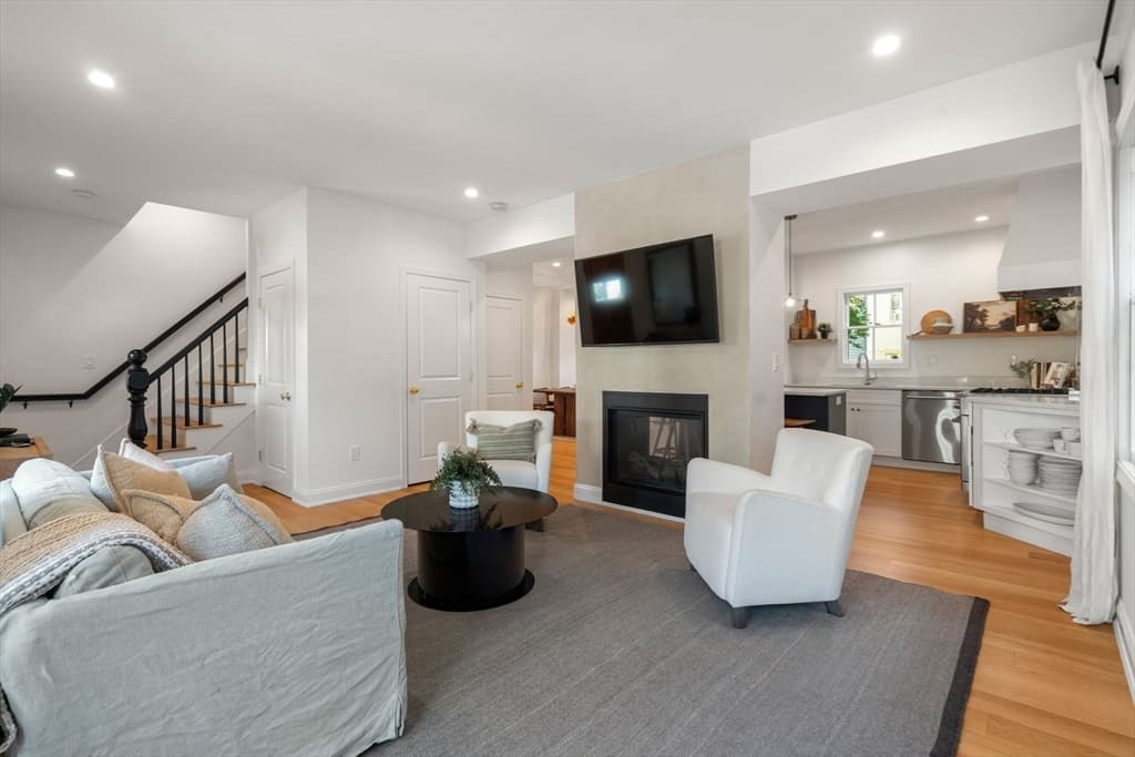 15 Campbell Park, Somerville MA 02144 photo 10
