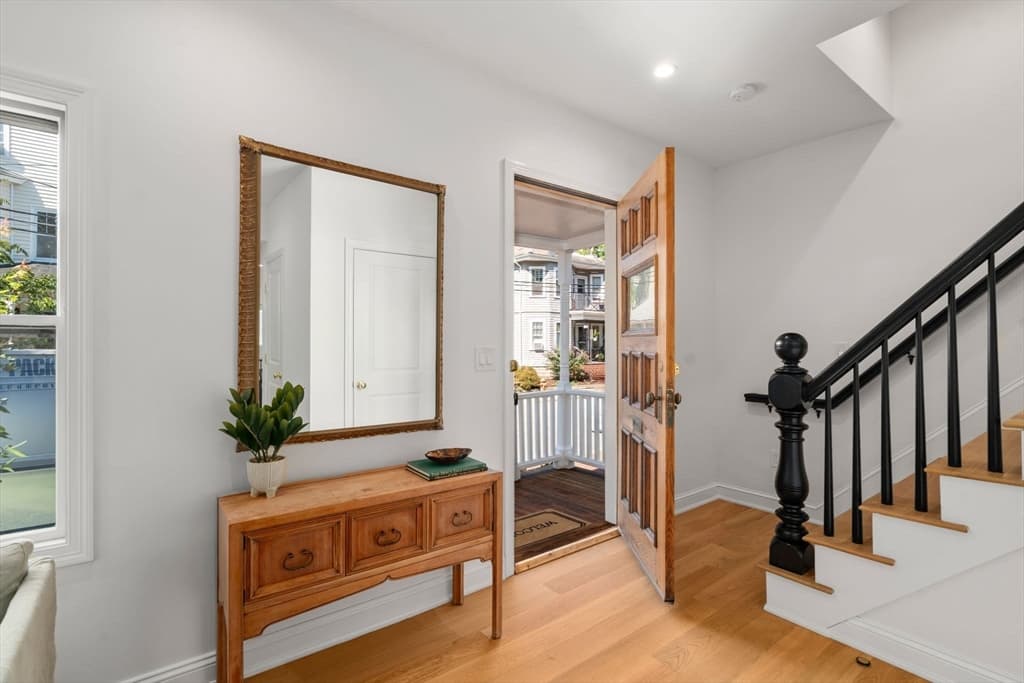 15 Campbell Park, Somerville MA 02144 photo 4