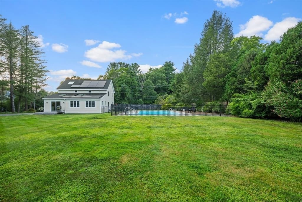 5 Elm Street, Upton MA 01568 photo 2