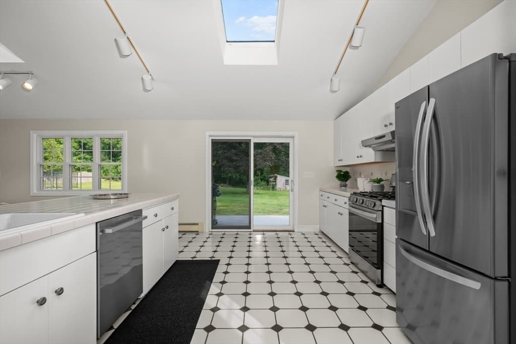 5 Elm Street, Upton MA 01568 photo 12