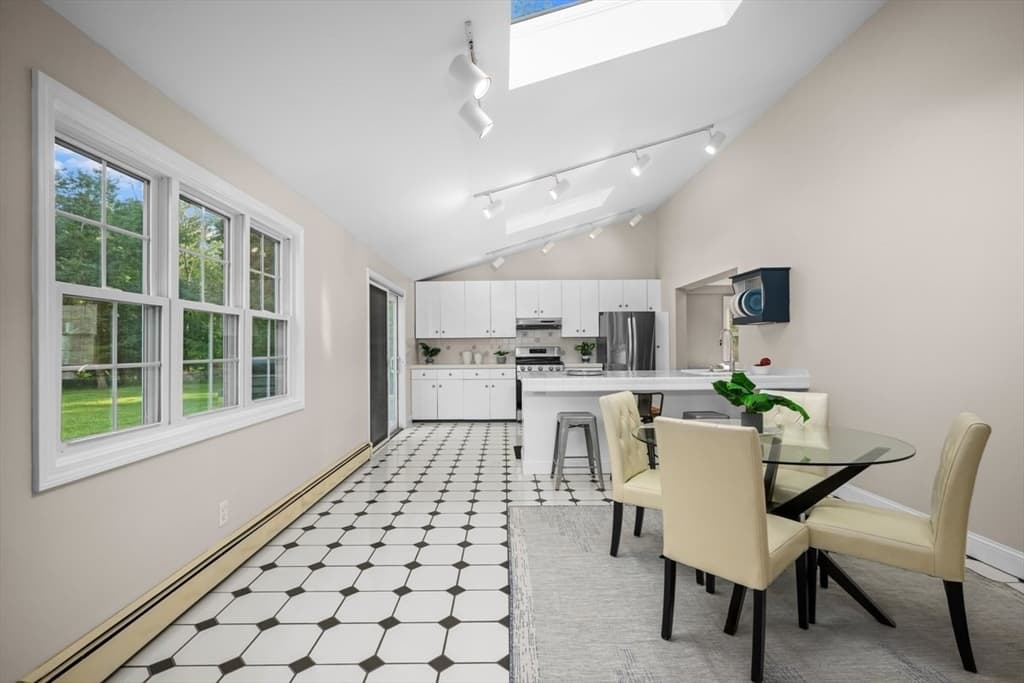 5 Elm Street, Upton MA 01568 photo 10