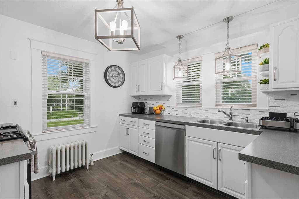 101 Pleasant St, Tewksbury MA 01876 photo 17