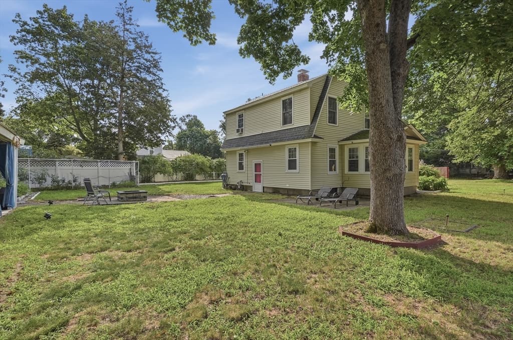 101 Pleasant St, Tewksbury MA 01876 photo 3