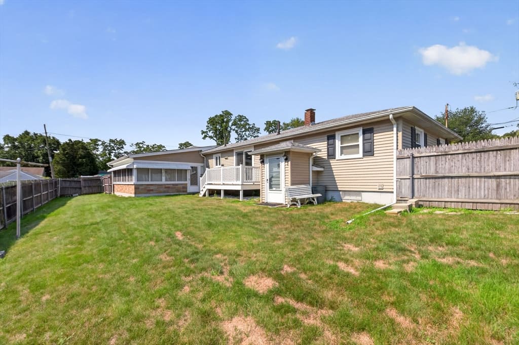 165 Swansom Rd, Swansea MA 02777 photo 5
