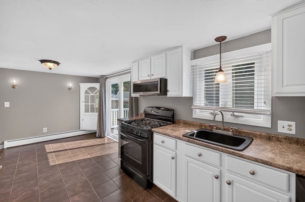 165 Swansom Rd, Swansea MA 02777 photo 14