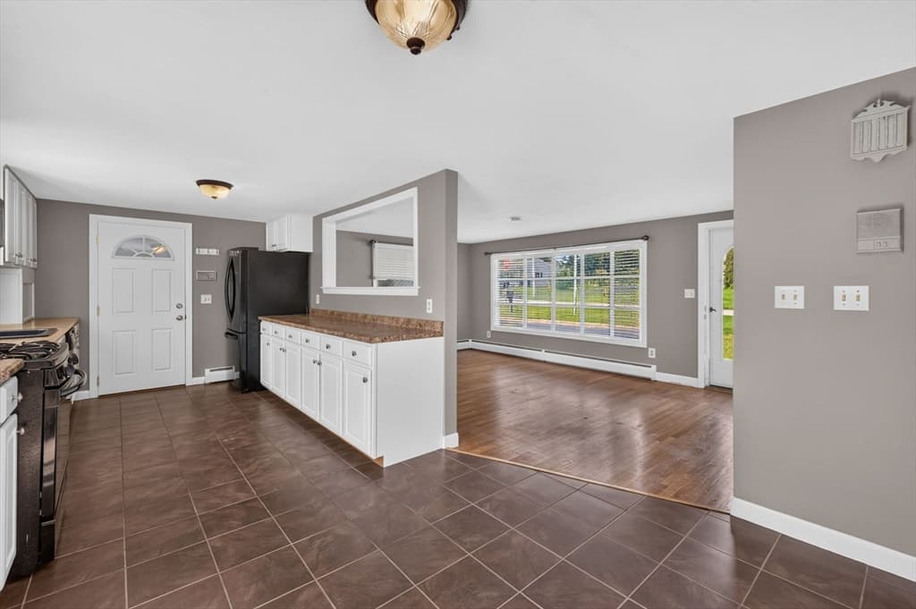165 Swansom Rd, Swansea MA 02777 photo 11