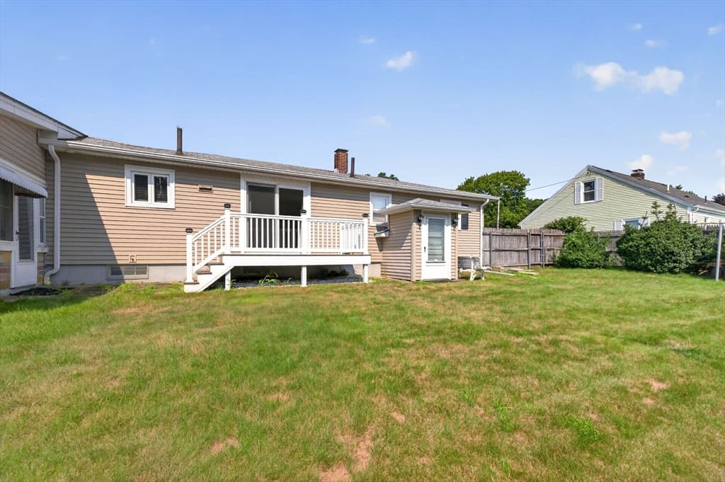 165 Swansom Rd, Swansea MA 02777 photo 4