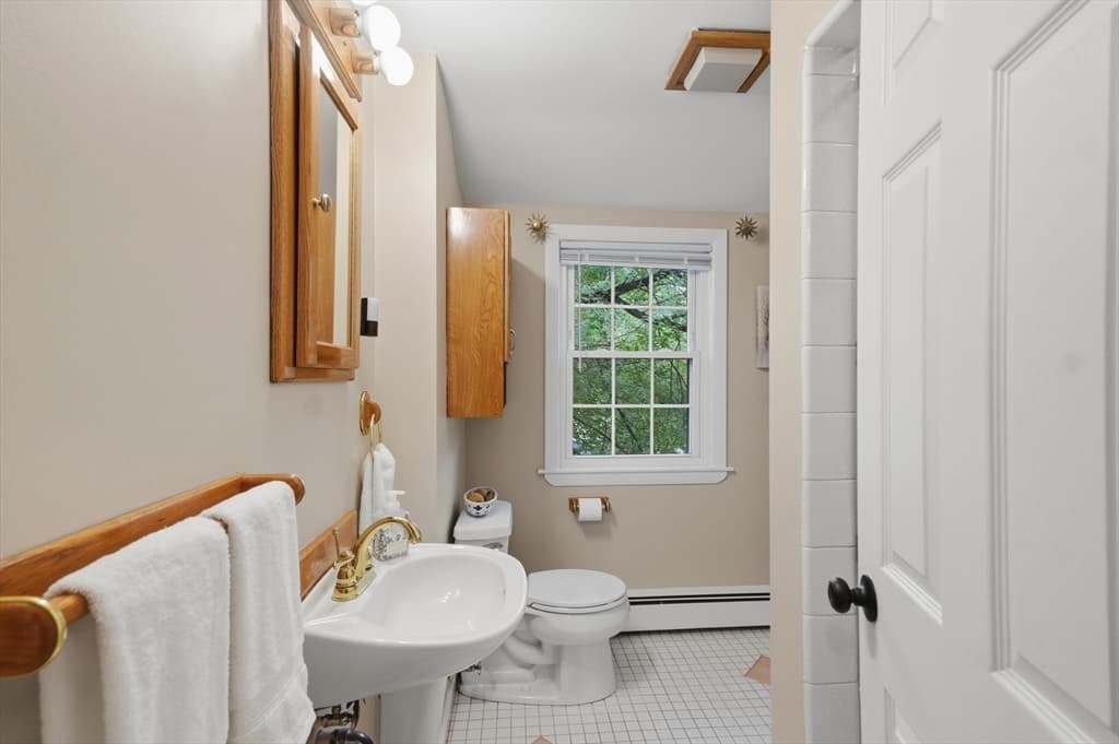 21 Oakwood Ave, Saugus MA 01906 photo 23