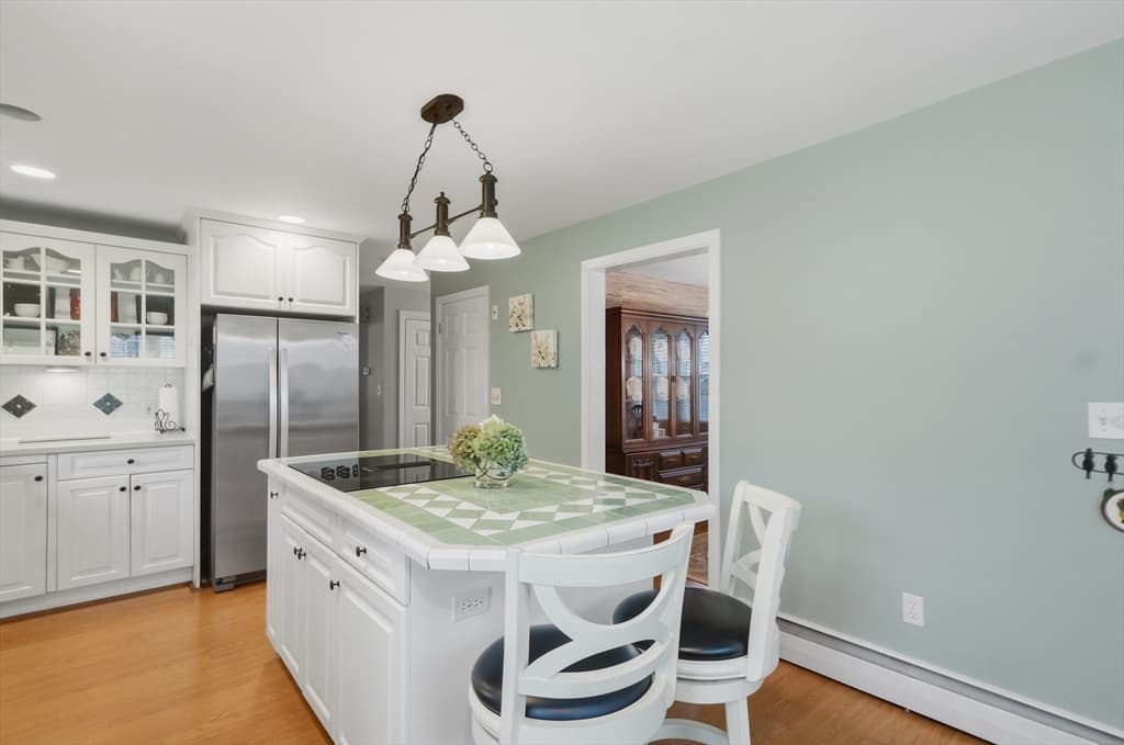 21 Oakwood Ave, Saugus MA 01906 photo 6