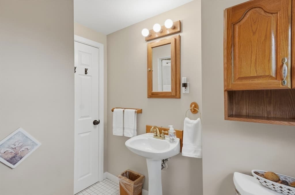 21 Oakwood Ave, Saugus MA 01906 photo 22