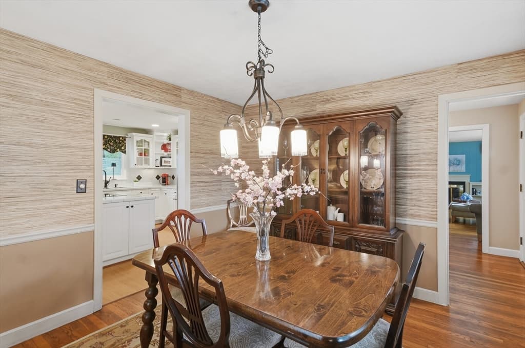 21 Oakwood Ave, Saugus MA 01906 photo 7