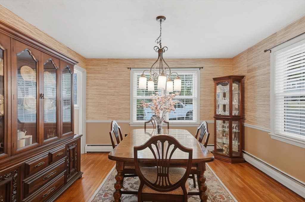 21 Oakwood Ave, Saugus MA 01906 photo 8