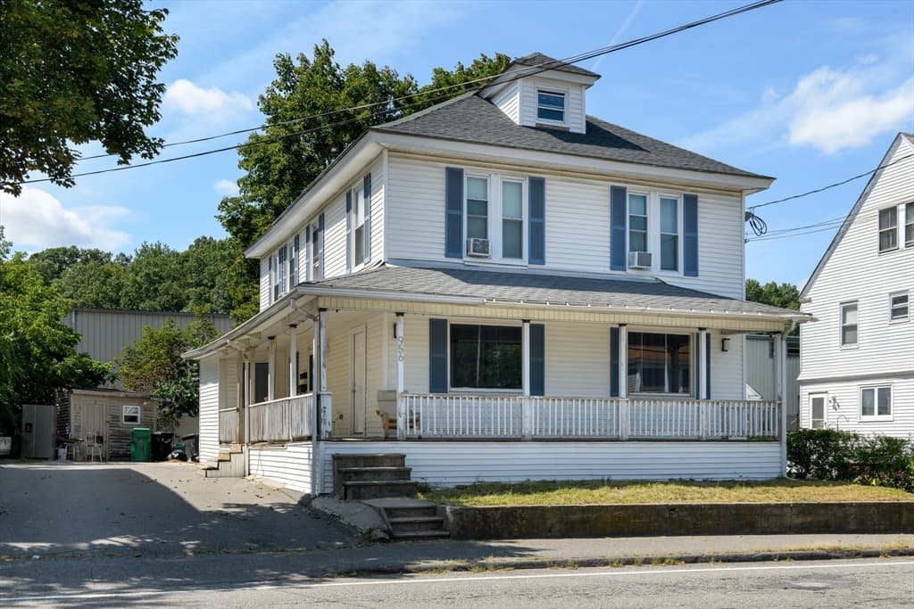 956 Main St, Clinton MA 01510 photo 3