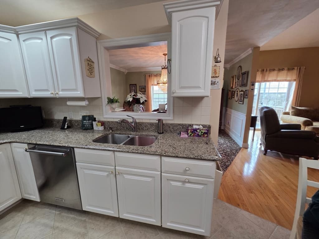 Condominium at 37 Horne Way # 37, Millbury MA 01527, Millbury, photo 17 of 33