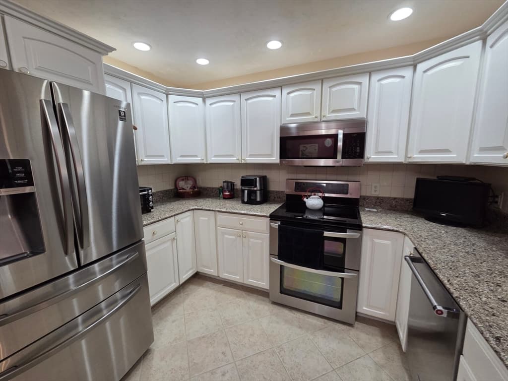 Condominium at 37 Horne Way # 37, Millbury MA 01527, Millbury, photo 16 of 33