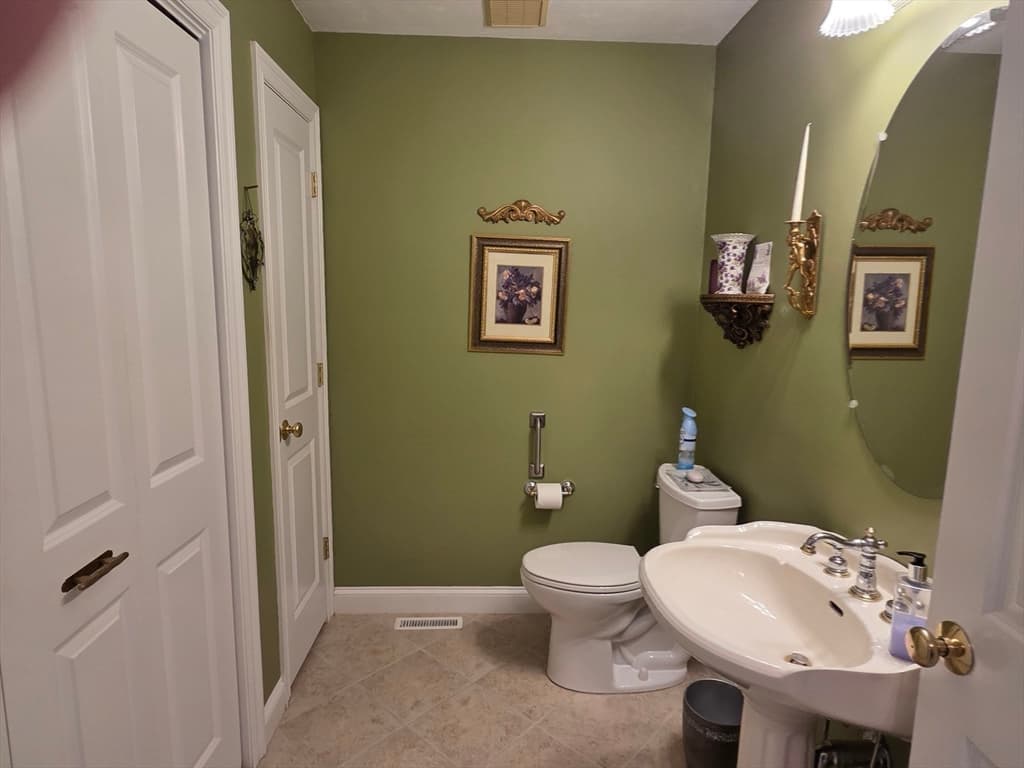 Condominium at 37 Horne Way # 37, Millbury MA 01527, Millbury, photo 21 of 33