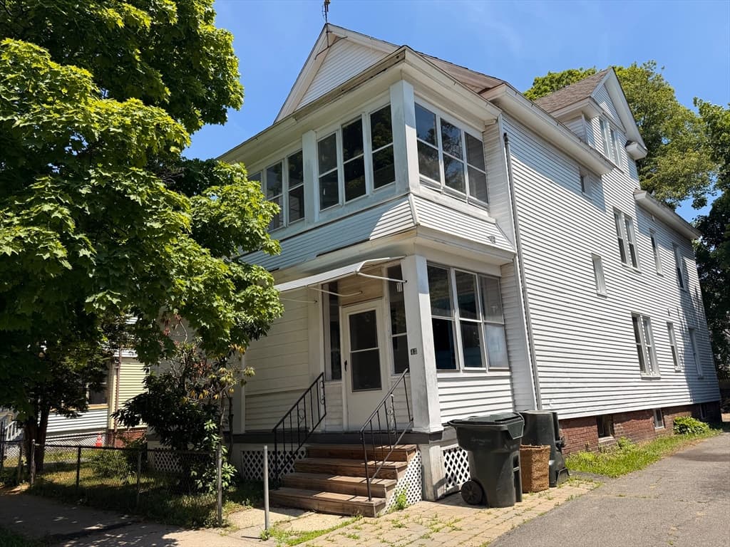 43 Wellington St, Springfield MA 01109