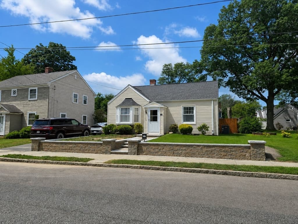 434 Eldridge St., Fall River MA 02720