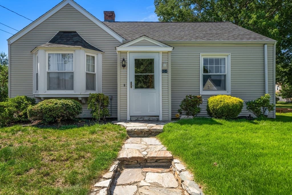 434 Eldridge St., Fall River MA 02720 photo 4
