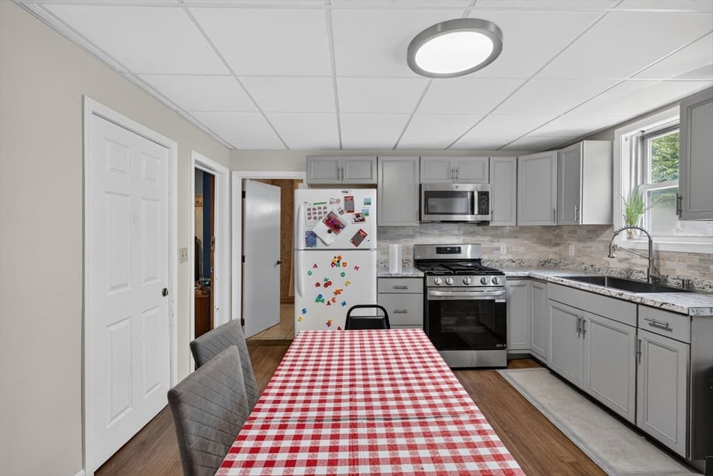 16 Gilbert Ave, Haverhill MA 01832 photo 29
