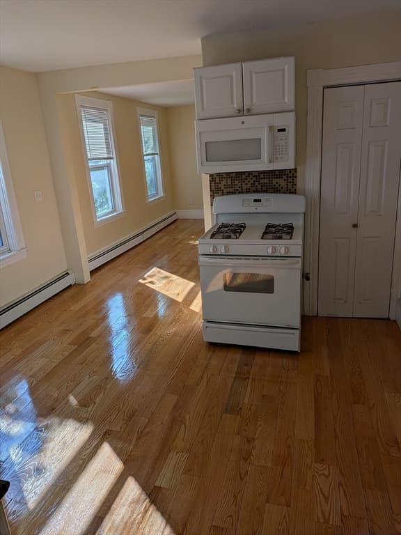 7 Albert St, Worcester MA 01610 photo 3