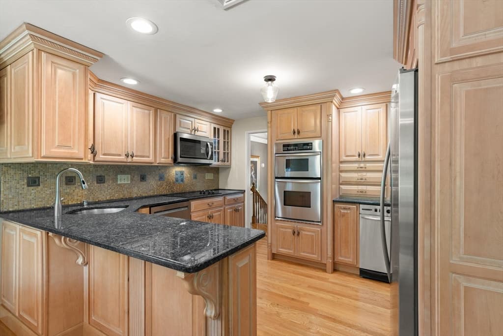 71 Poulos Rd, Braintree MA 02184 photo 12