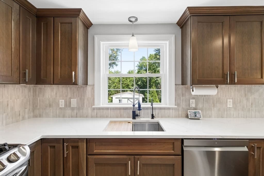 27 Maple St, Carlisle MA 01741 photo 10