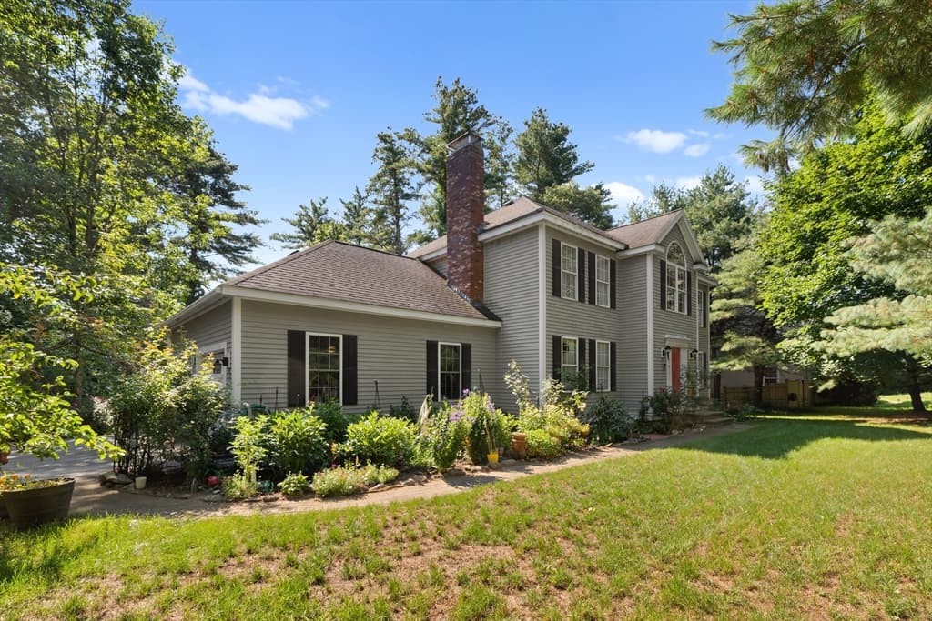 705 Main St, Acton MA 01720