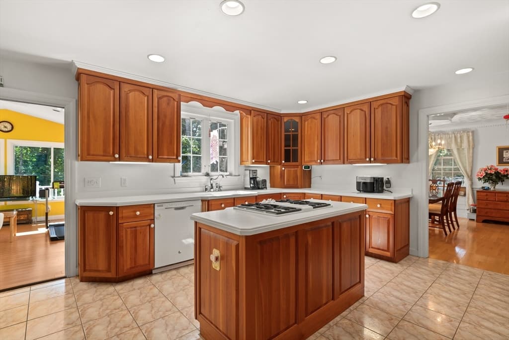 705 Main St, Acton MA 01720 photo 14