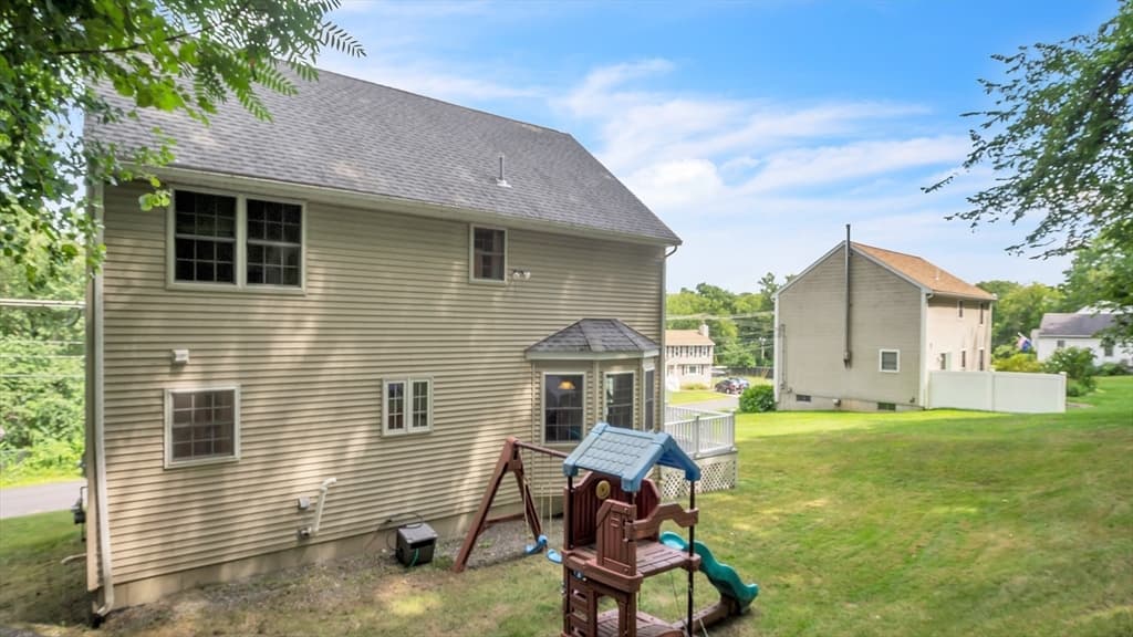 117 Bradley Ave, Haverhill MA 01832 photo 4