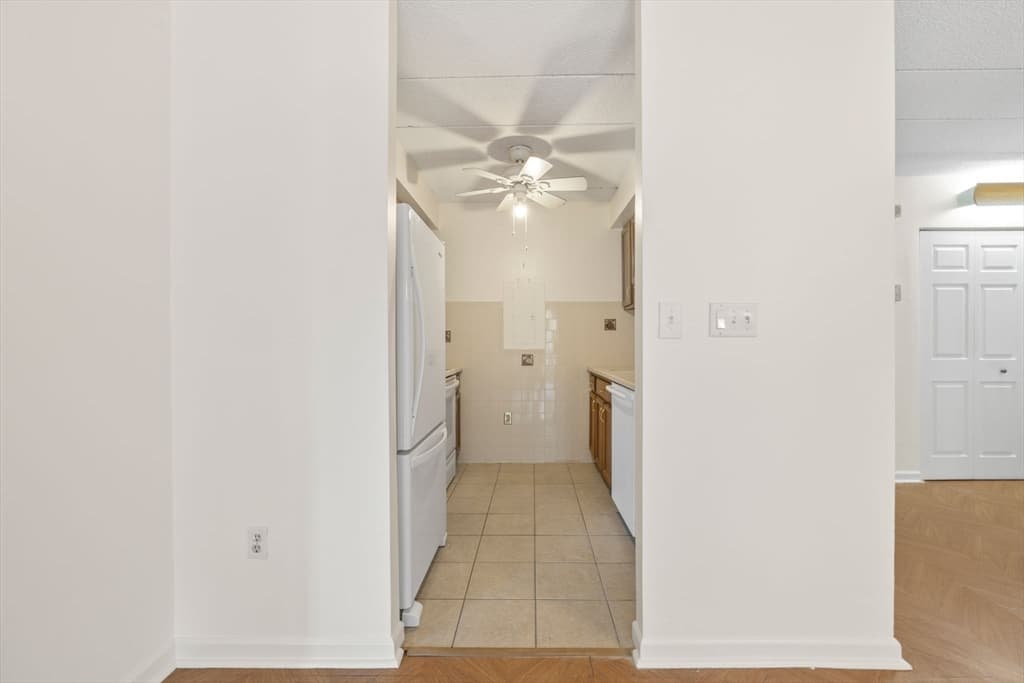 180 Green St # 406, Melrose MA 02176 photo 12