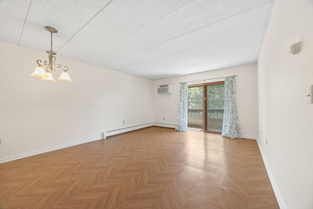 180 Green St # 406, Melrose MA 02176 photo 7