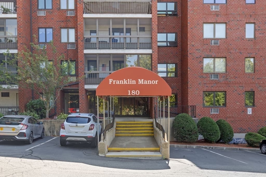 180 Green St # 406, Melrose MA 02176 photo 25