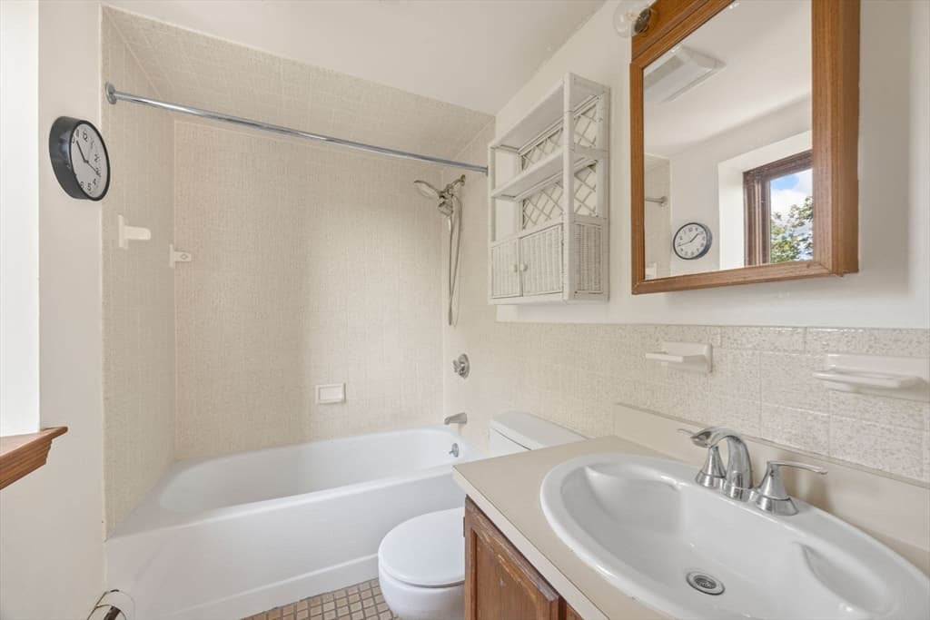 180 Green St # 406, Melrose MA 02176 photo 21