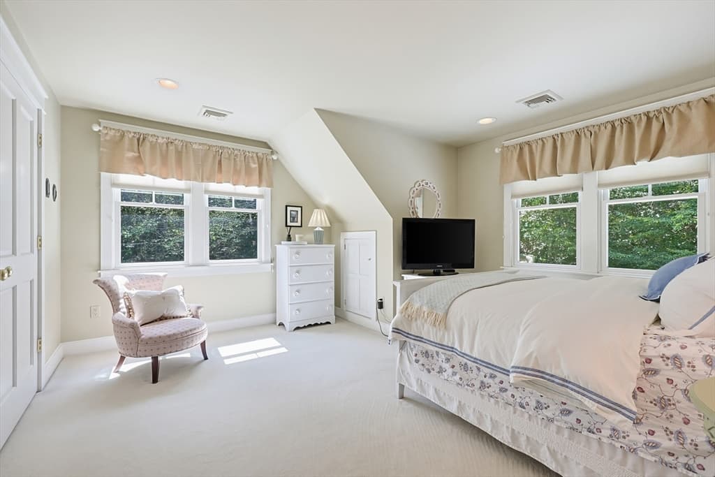 35 Tucker Ln, Dartmouth MA 02747 photo 32